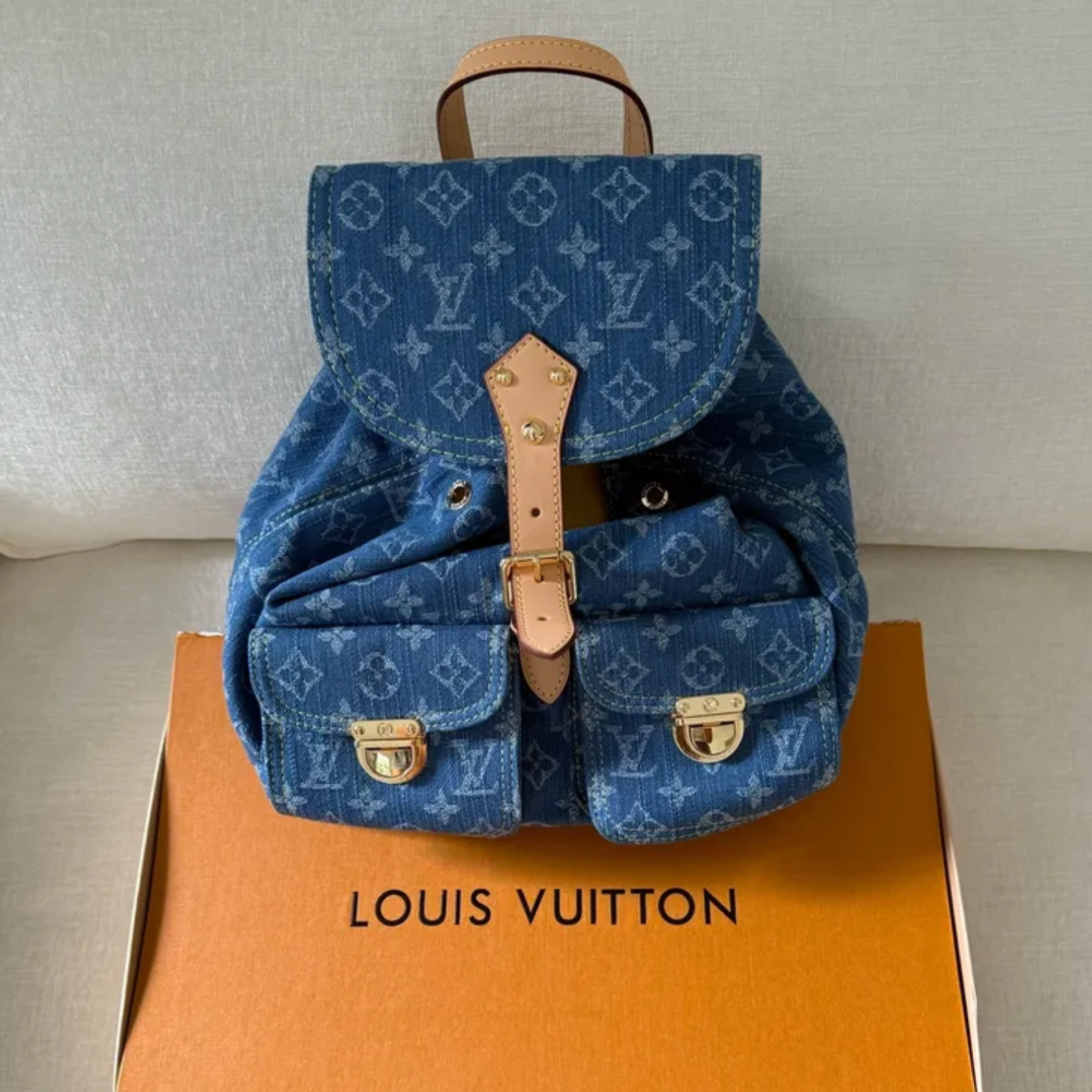 LOUIE JEANS BACKPACK